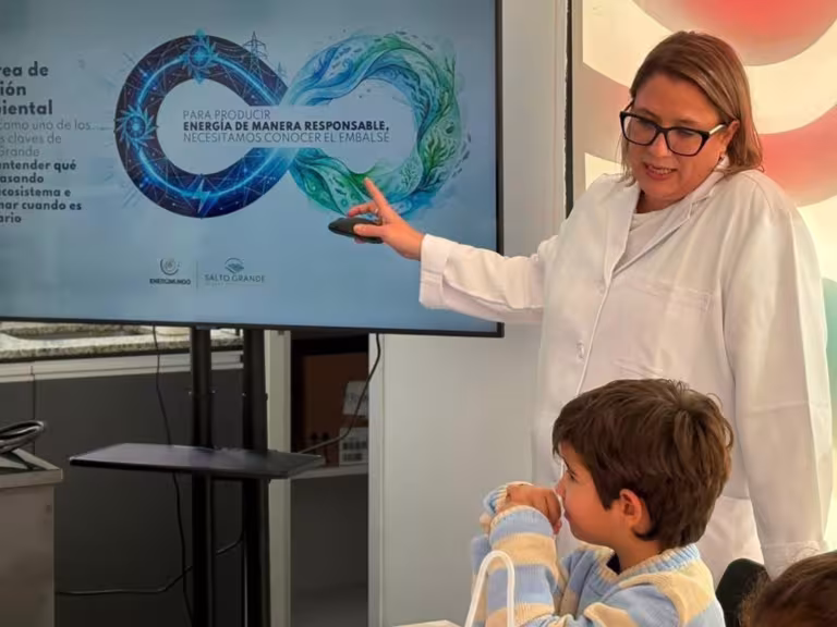 Taller "El agua bajo la lupa" | Laboratorio Ambiental de Salto Grande
